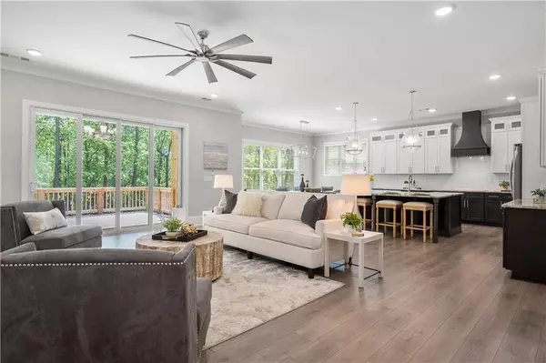 5971 Lanier Heights CIR, Buford, GA 30518