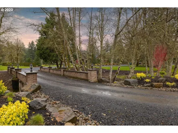 17300 N SANTIAM HWY, Stayton, OR 97383