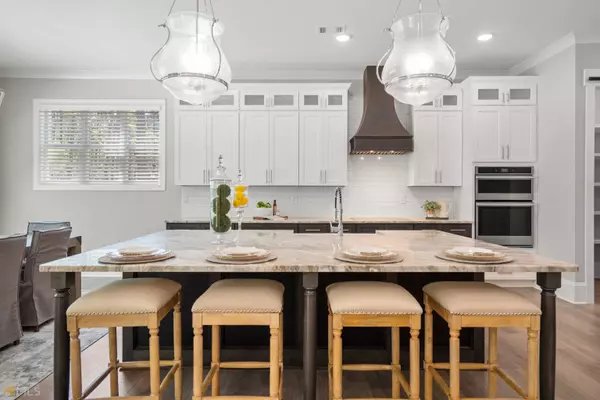 5971 Lanier Heights CIR, Buford, GA 30518