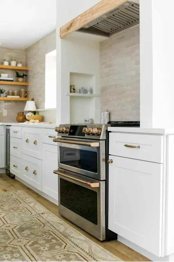 6650 Imperial Woods RD, Jupiter, FL 33458