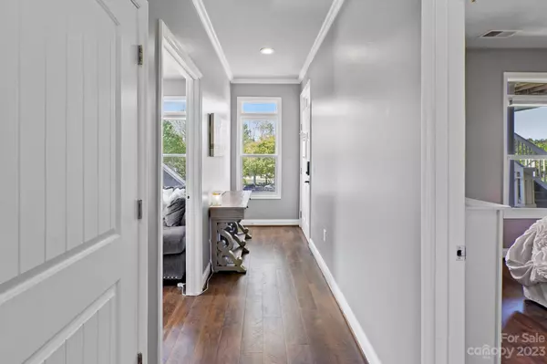 637 Williamson RD #200, Mooresville, NC 28117