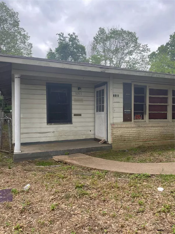 5911 Lexington Avenue, Shreveport, LA 71106