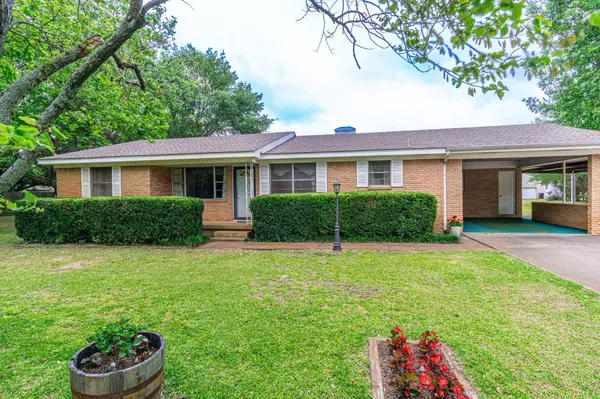 13017 Fm 16 W, Lindale, TX 75771