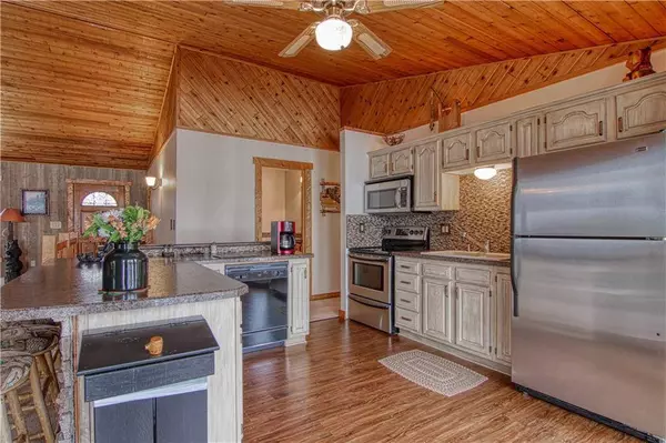 8214N Peninsula Lane, Hayward, WI 5843