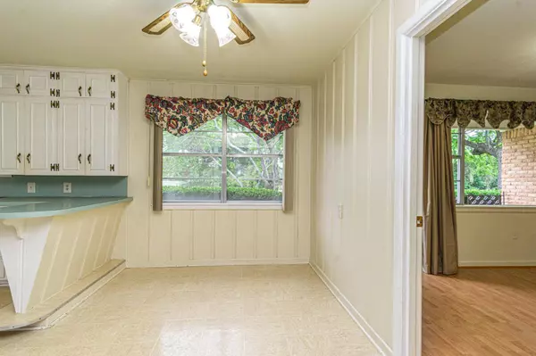 13017 Fm 16 W, Lindale, TX 75771