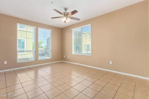 18250 N CAVE CREEK Road #112, Phoenix, AZ 85032