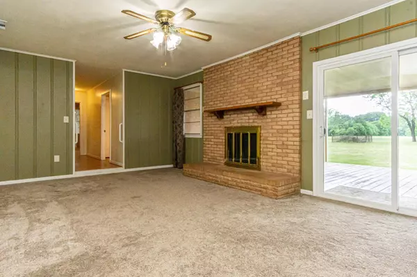 13017 Fm 16 W, Lindale, TX 75771