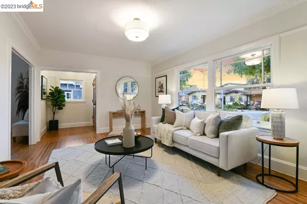 1320 Derby St, Berkeley, CA 94702