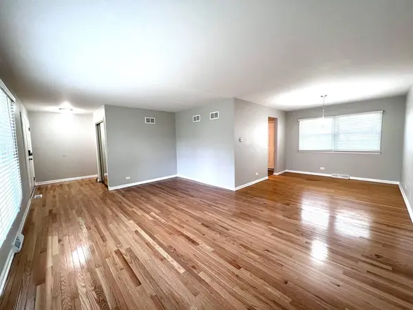 1252 Thomas Street, Homewood, IL 60430