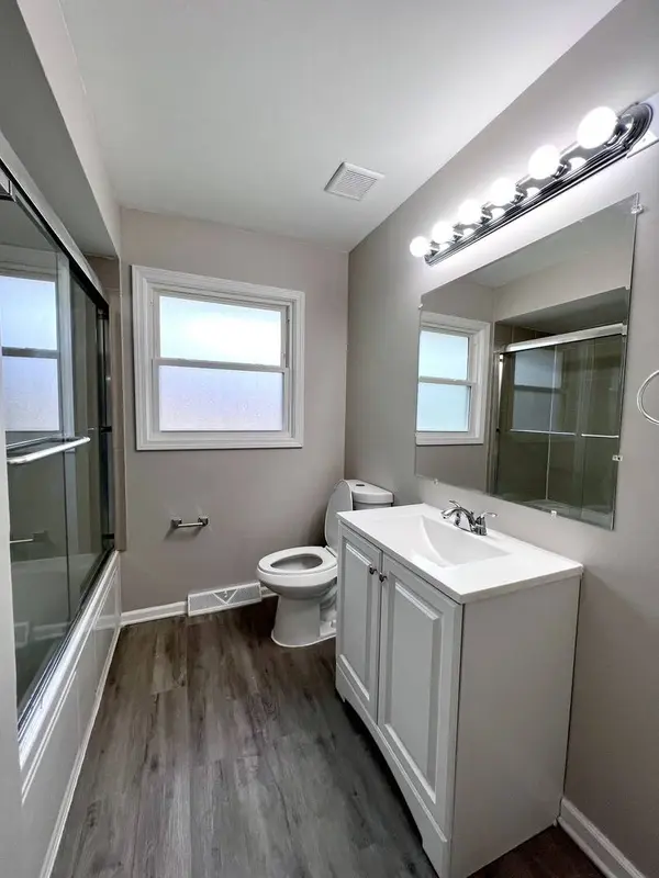 1252 Thomas Street, Homewood, IL 60430