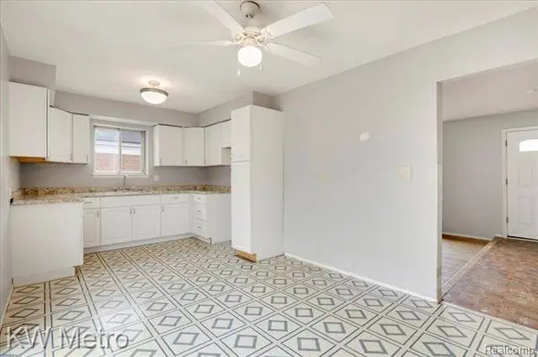 31314 MORGAN Drive, Warren, MI 48088