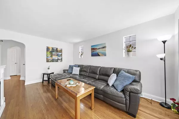 3631 N Oconto Avenue, Chicago, IL 60634