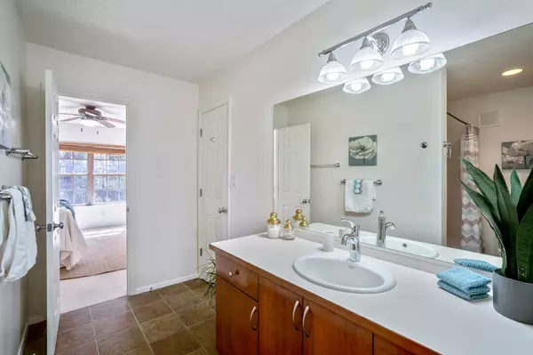 4740 Quemazon, Los Alamos, NM 87544