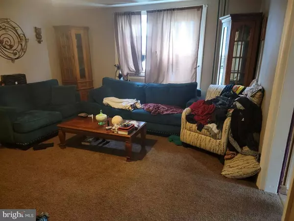 48 E FAIRVIEW AVE, Sellersville, PA 18960