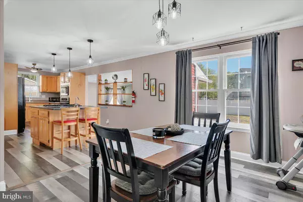 26 WOODSHIRE DR, Sicklerville, NJ 08081