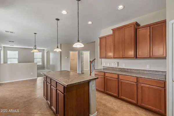 2279 W MILA Way, San Tan Valley, AZ 85142