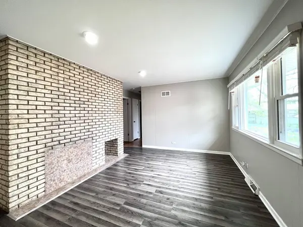 1252 Thomas Street, Homewood, IL 60430