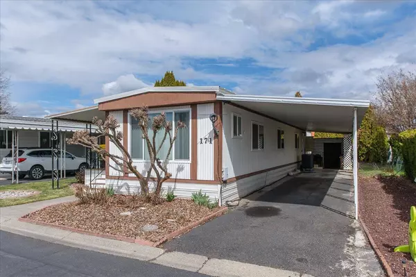 1207 E LYONS Ave, Spokane, WA 99208