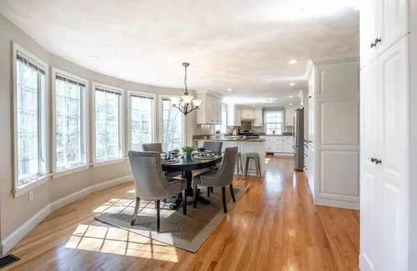 4 Bittersweet Ln, Andover, MA 01810