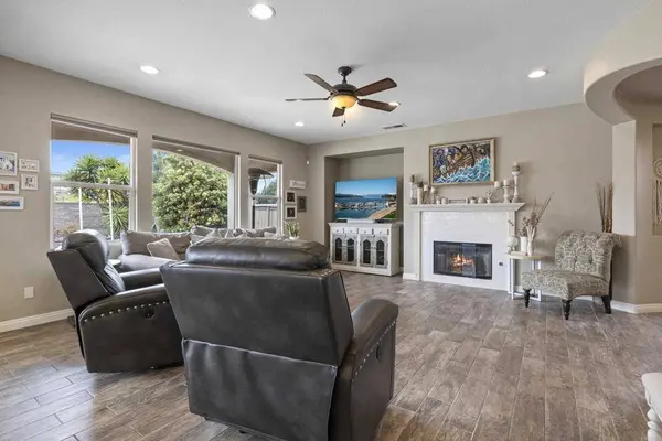 2301 Hummingbird ST, Chula Vista, CA 91915