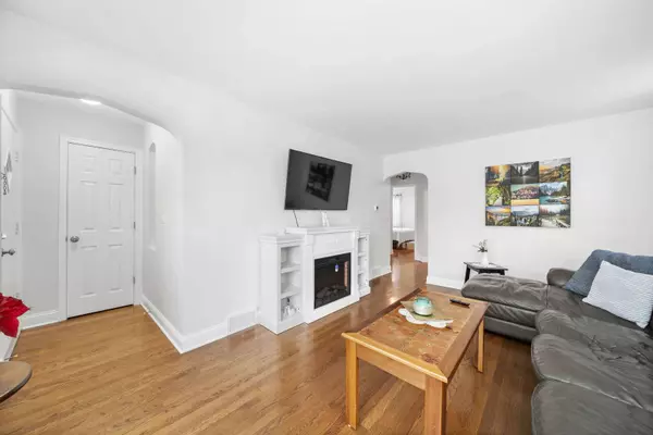 3631 N Oconto Avenue, Chicago, IL 60634