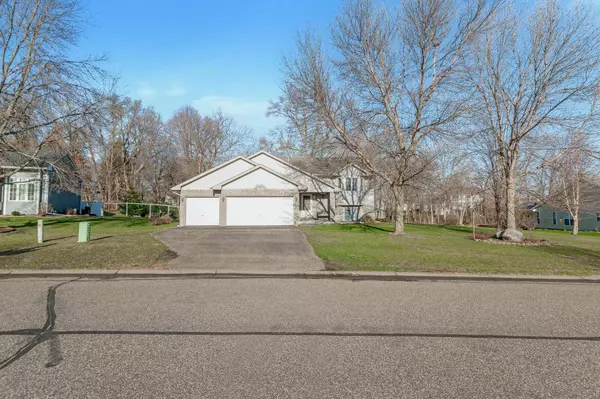 12335 Walnut DR, Rogers, MN 55374