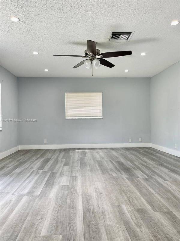 1109 NE 6th Ave, Fort Lauderdale, FL 33304