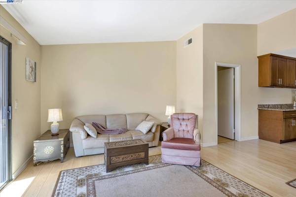 6222 Jarvis Ave, Newark, CA 94560