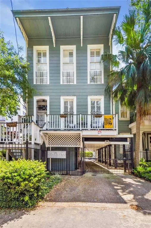 2222 CARONDELET ST #H, New Orleans, LA 70130