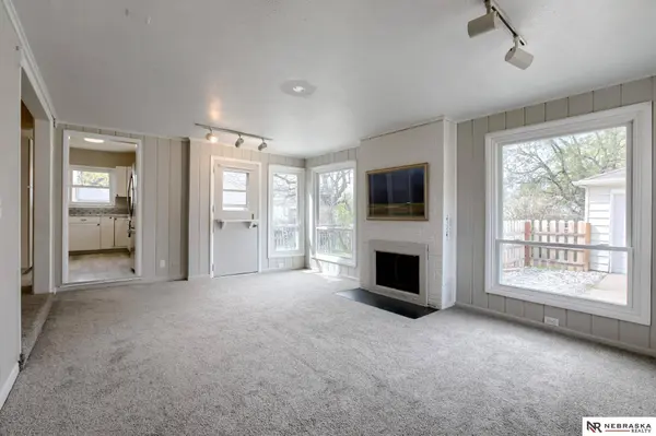 2210 Woodscrest Avenue, Lincoln, NE 68502