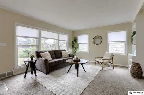 2210 Woodscrest Avenue, Lincoln, NE 68502