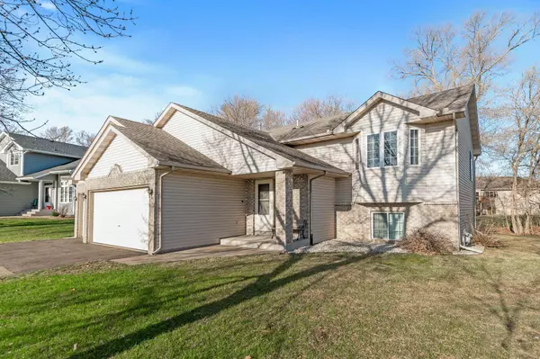 12335 Walnut DR, Rogers, MN 55374