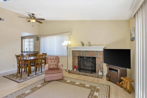 6222 Jarvis Ave, Newark, CA 94560