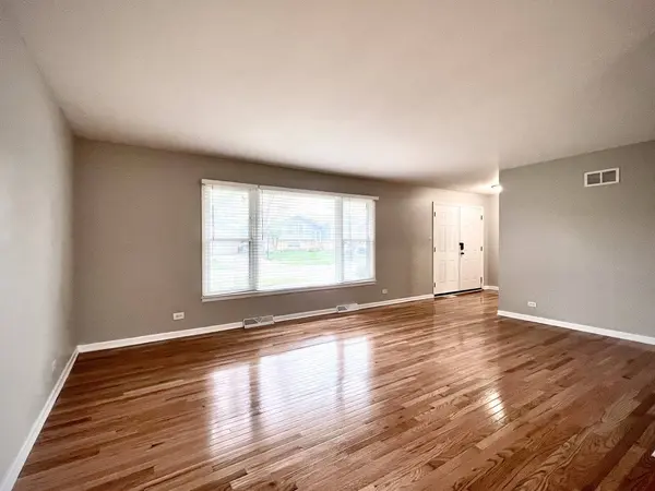 1252 Thomas Street, Homewood, IL 60430