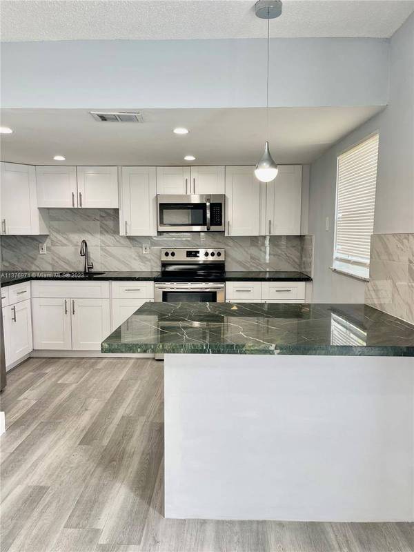 1109 NE 6th Ave, Fort Lauderdale, FL 33304