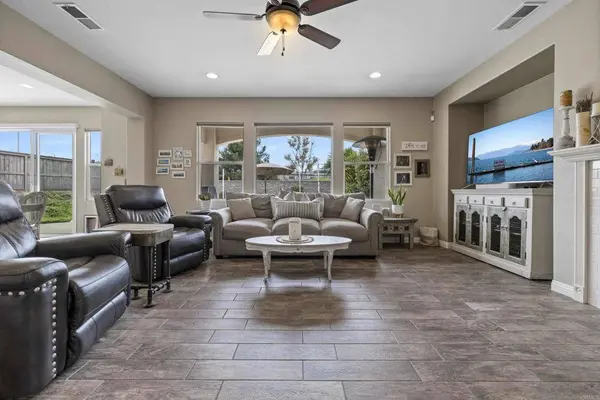 2301 Hummingbird ST, Chula Vista, CA 91915