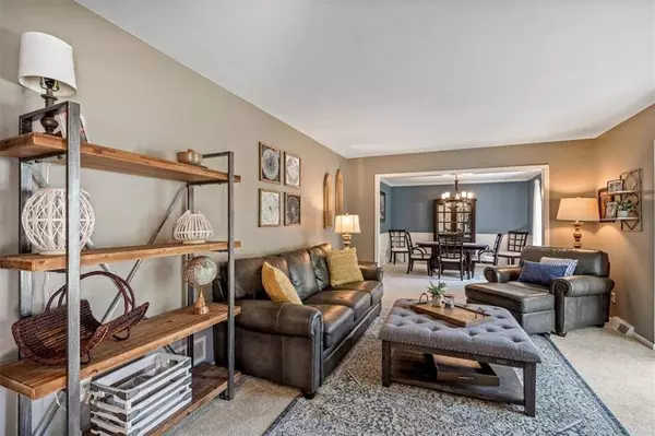 12824 W 77th ST, Lenexa, KS 66216