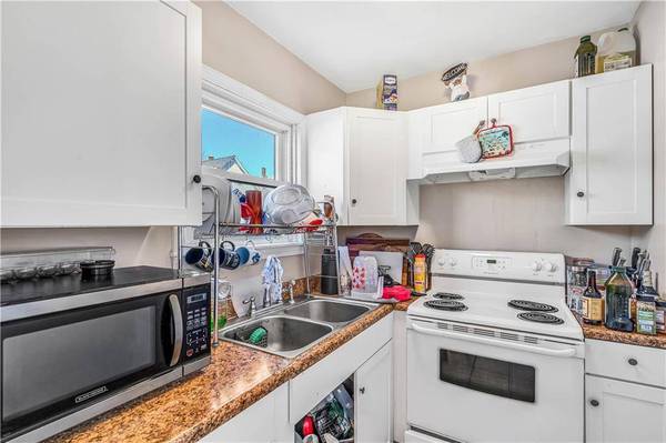 192 Central Avenue, Pawtucket, RI 02860