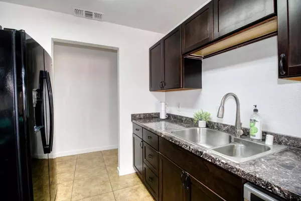 6406 Camelot, Rio Linda, CA 95673