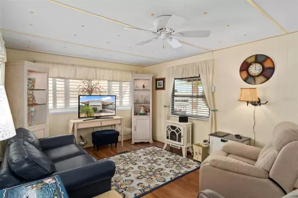 12120 BONANZA DR, Hudson, FL 34667