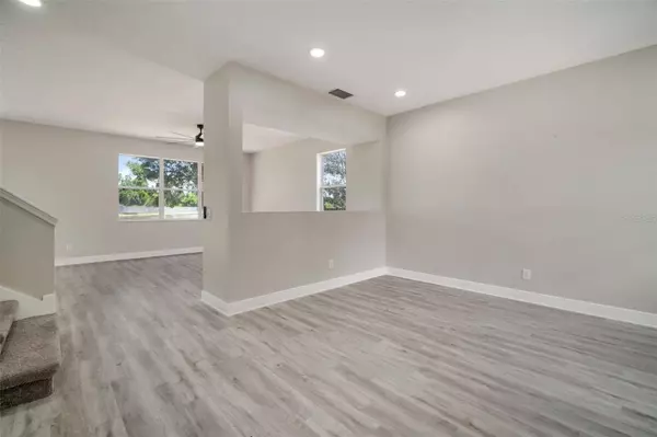 6626 WATERTON DR, Riverview, FL 33578