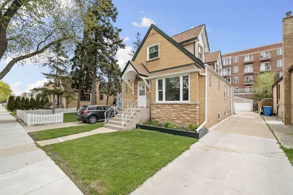 3631 N Oconto Avenue, Chicago, IL 60634