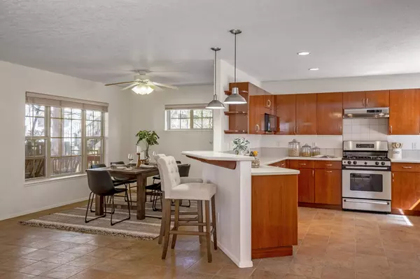 4740 Quemazon, Los Alamos, NM 87544