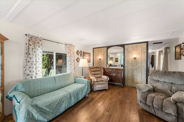 1207 E LYONS Ave, Spokane, WA 99208