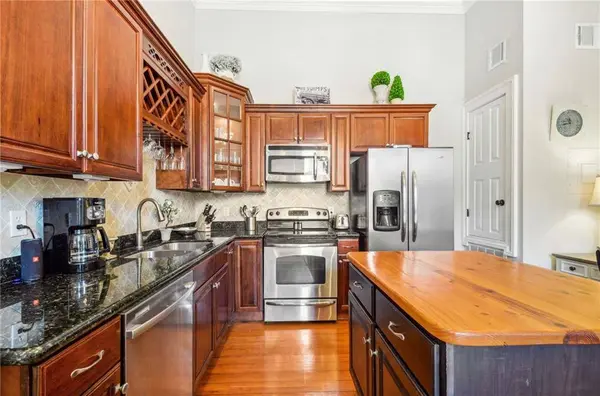 2222 CARONDELET ST #H, New Orleans, LA 70130