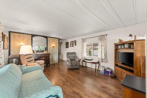 1207 E LYONS Ave, Spokane, WA 99208