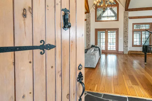 1644 N Russell Road, Bloomington, IN 47408-9637