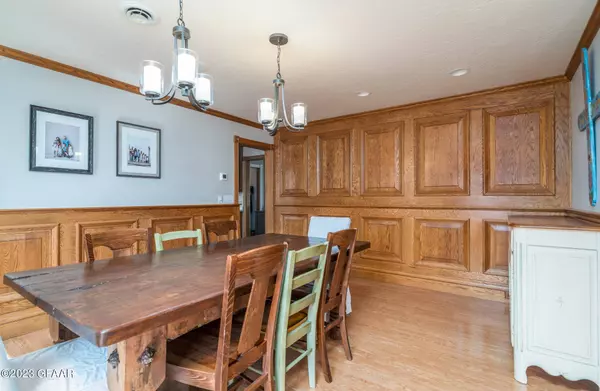 1727 8TH Street SE, East Grand Forks, ND 56721