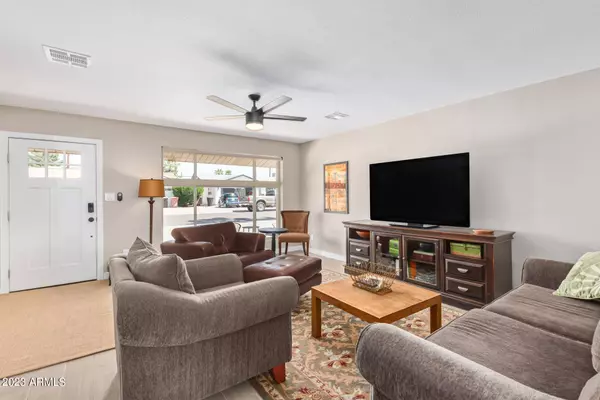 8001 E MONTE VISTA Road, Scottsdale, AZ 85257