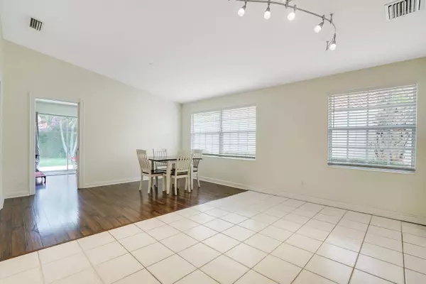 7043 Grassy Bay DR, West Palm Beach, FL 33411